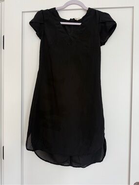 Black High Low Shift Dress with Tulip Sleeves | XS